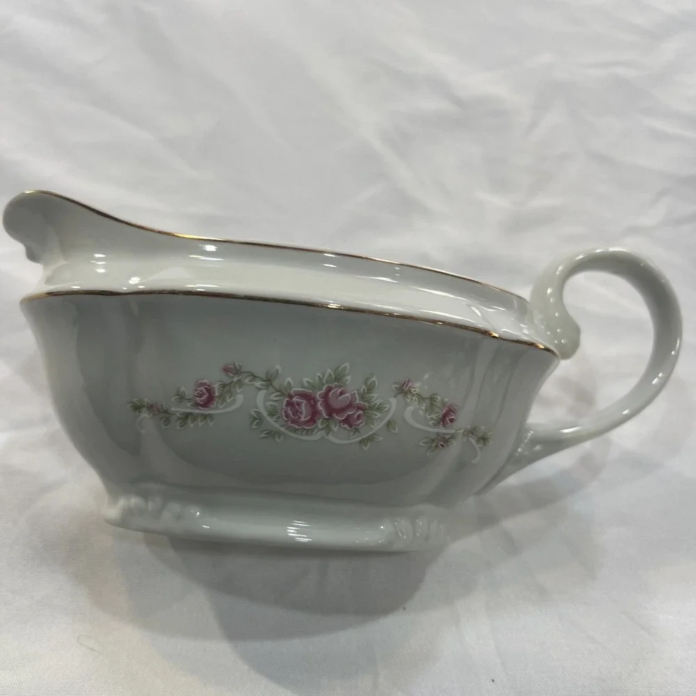 Gravy‎ Boat  Rose Garland Real Brazil Fine Porcelain
